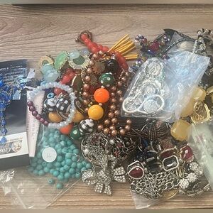 4.lb 7.8oz DIY Craft Jewelry Lot